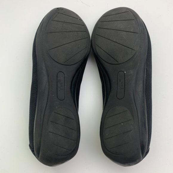 Yuu Frendma Black Slipon Loafers - Picture 2 of 7